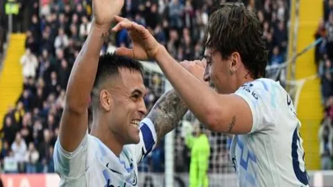 香港与新加坡亚预赛握手言和，亚洲杯预选赛平局场次再增一例